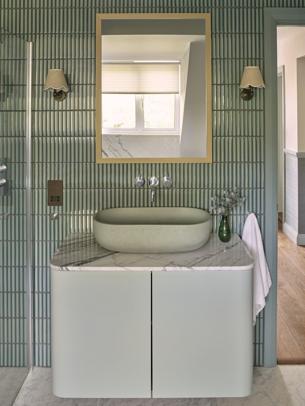 Fieldwick Farmhouse | Family Bathroom | Interior Designers